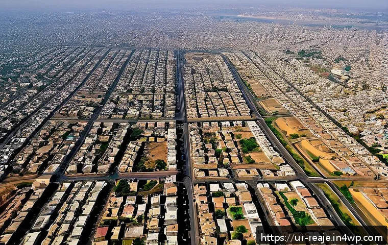 부동산 시장에서의 투자 포트폴리오 구성 - A detailed aerial view of a bustling Pakistani cityscape featuring Karachi, Lahore, Islamabad, and F...